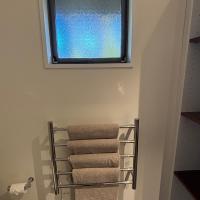 Exec Studio bathroom2